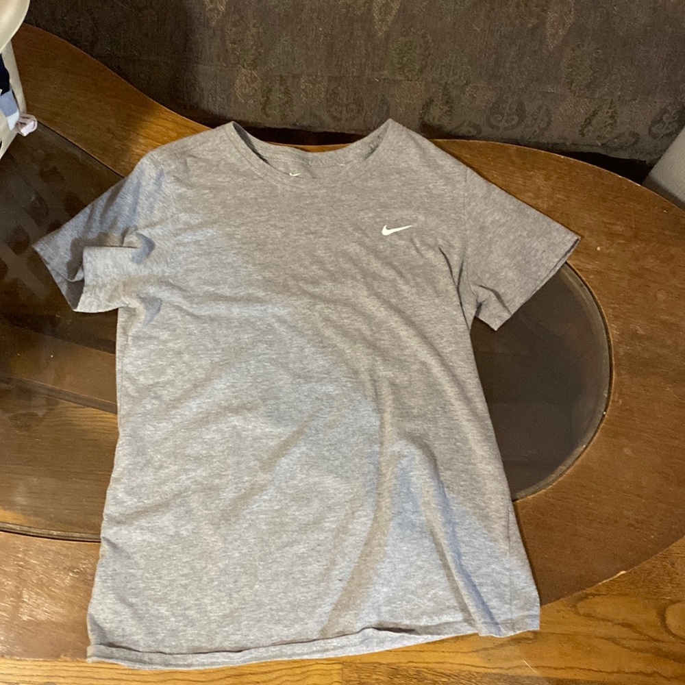 Nike tshirt